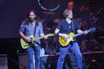 Revisiting Creedence: Dan McGuinness e Kurt Griffey desembarcam em Uberlândia na próxima semana