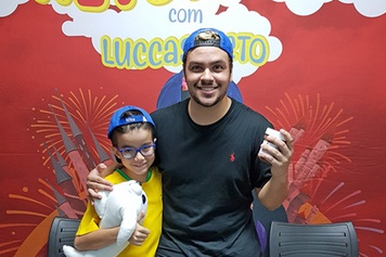 Luccas Neto, o “rei dos baixinhos”, fez a festa em Uberlândia